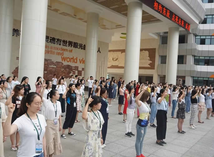 【成都東辰】律動清晨，活力東辰！——教師入職培訓紀實（一）