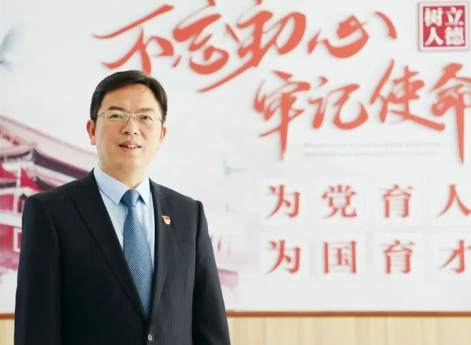 總校長(zhǎng)寒假寄語丨把自強(qiáng)和溫暖種在孩子的心田